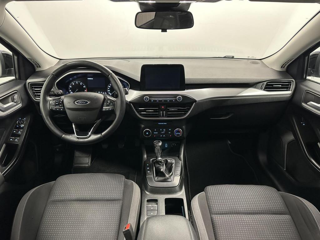 Ford Focus Wagon 1.0 EcoBoost Trend Edition Business TREKHAA, Gebruikt, Met garantie (alle), 1283 kg, Zwart