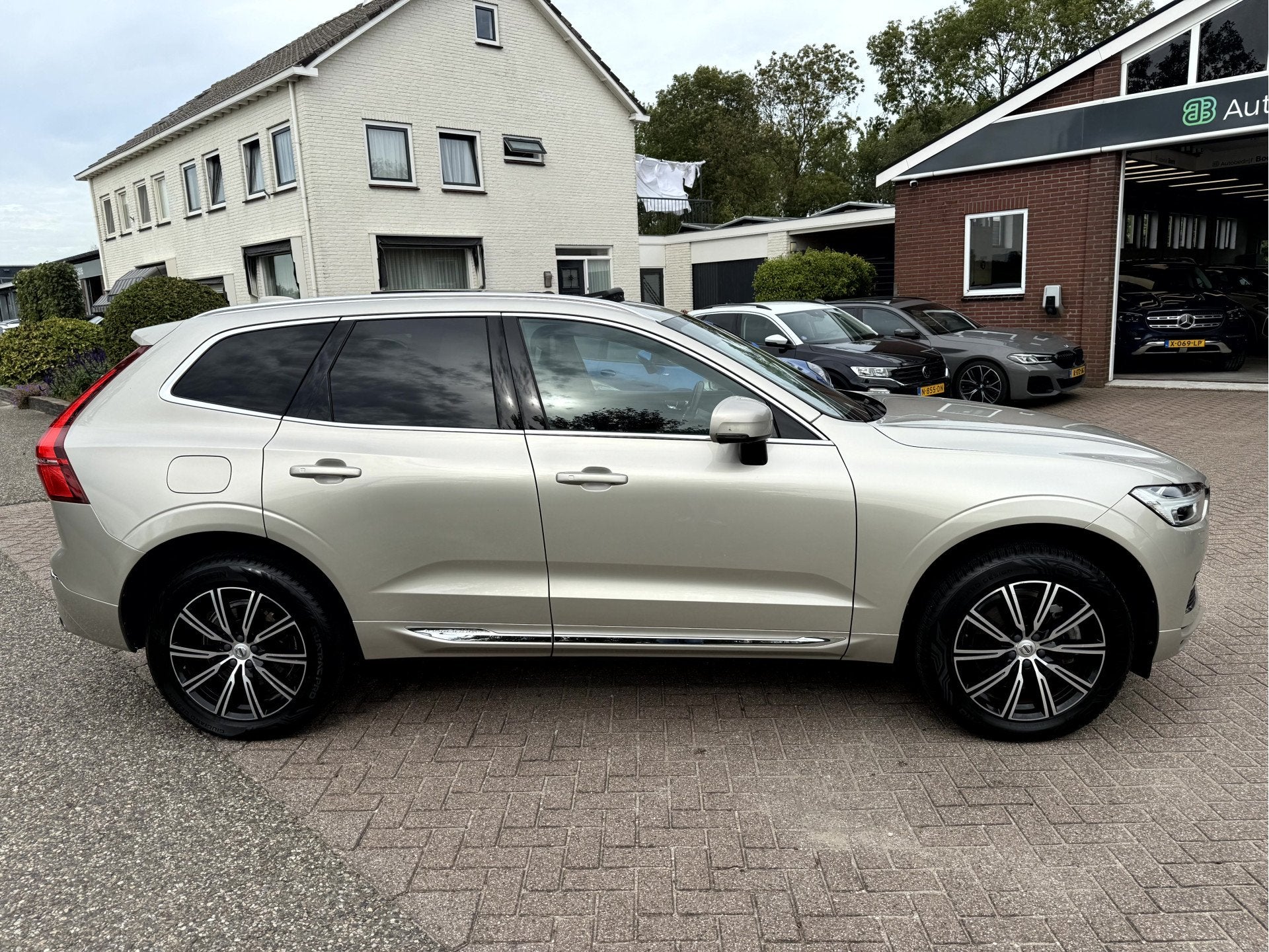 Volvo XC60 2.0 T8 Twin Engine AWD Inscription Panoramadak, T, Dealer onderhouden, Gebruikt, Euro 6, 1969 cc