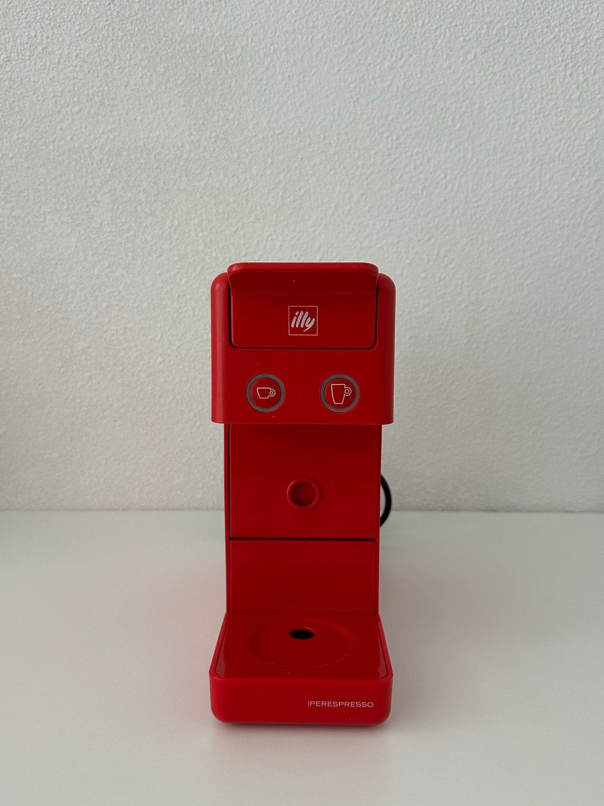 Illy Iperespresso Koffiezetapparaat Rood - Zo goed als nieuw, Ophalen, Koffiepads en cups, Espresso apparaat, Zo goed als nieuw