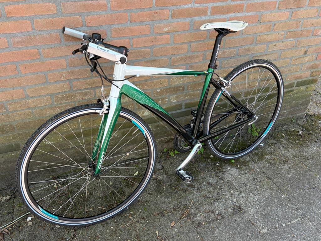 Giant crossbike, Ophalen of Verzenden, Zo goed als nieuw, Meer dan 20 versnellingen, Giant