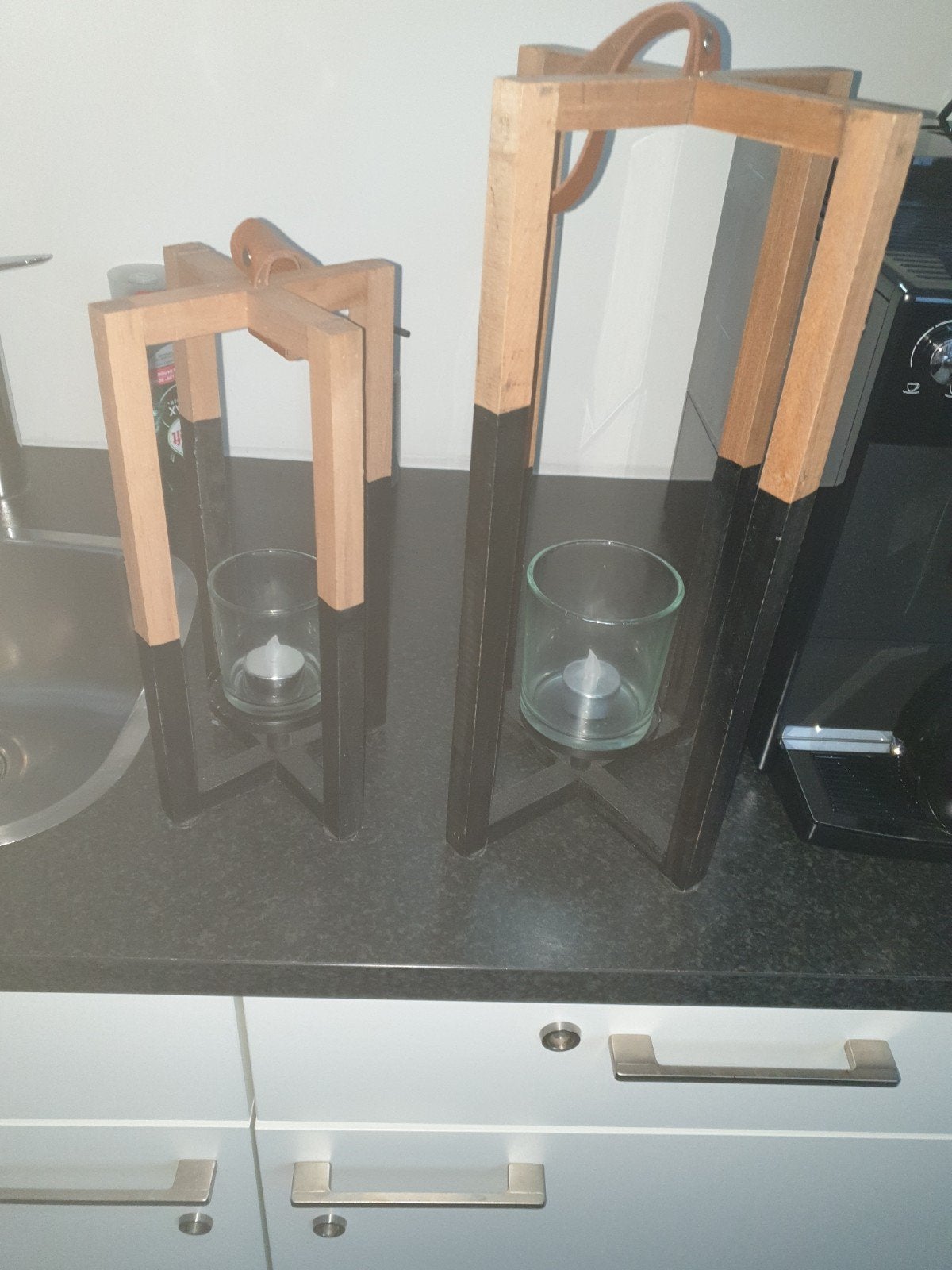 Set van 2 houten lantaarns - moet snel weg!, Ophalen, 25 tot 50 cm, Bruin, Zo goed als nieuw