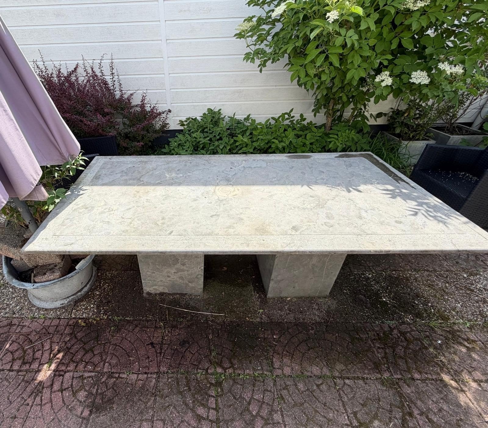 Robuuste tuintafel van natuursteen, Tuin en Terras, Tuintafels, Ophalen of Verzenden, Gebruikt, Rechthoekig, Overige materialen