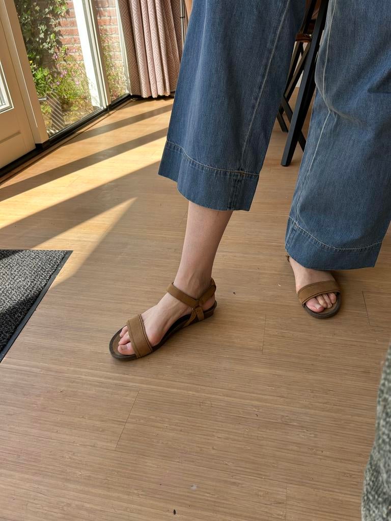 Teva sandalen, maat 42 - Zo goed als nieuw, Kleding | Dames, Schoenen, Ophalen of Verzenden, Zo goed als nieuw, Sandalen of Muiltjes