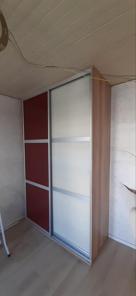 Stevige kast met 2 schuifdeuren, 265/162x69 cm, Met deur(en), Gebruikt, 200 cm of meer, 150 tot 200 cm