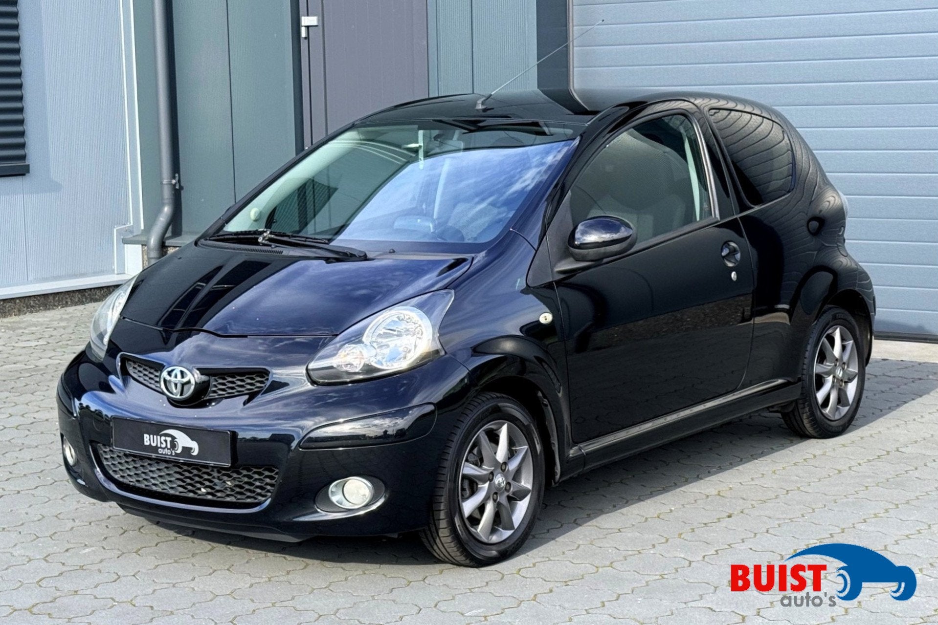 Toyota Aygo 1.0-12V Dynamic Navigator AIRCO NAVI LMV 2e eig., Voorwielaandrijving, Stof, Gebruikt, Zwart
