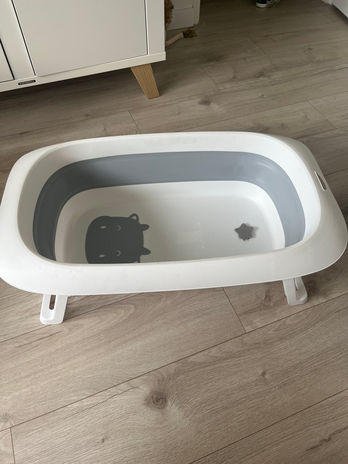 Opvouwbaar babybadje met standaard - Puck, Kinderen en Baby's, Badjes en Verzorging, Ophalen, Zo goed als nieuw, Badje, Overige merken