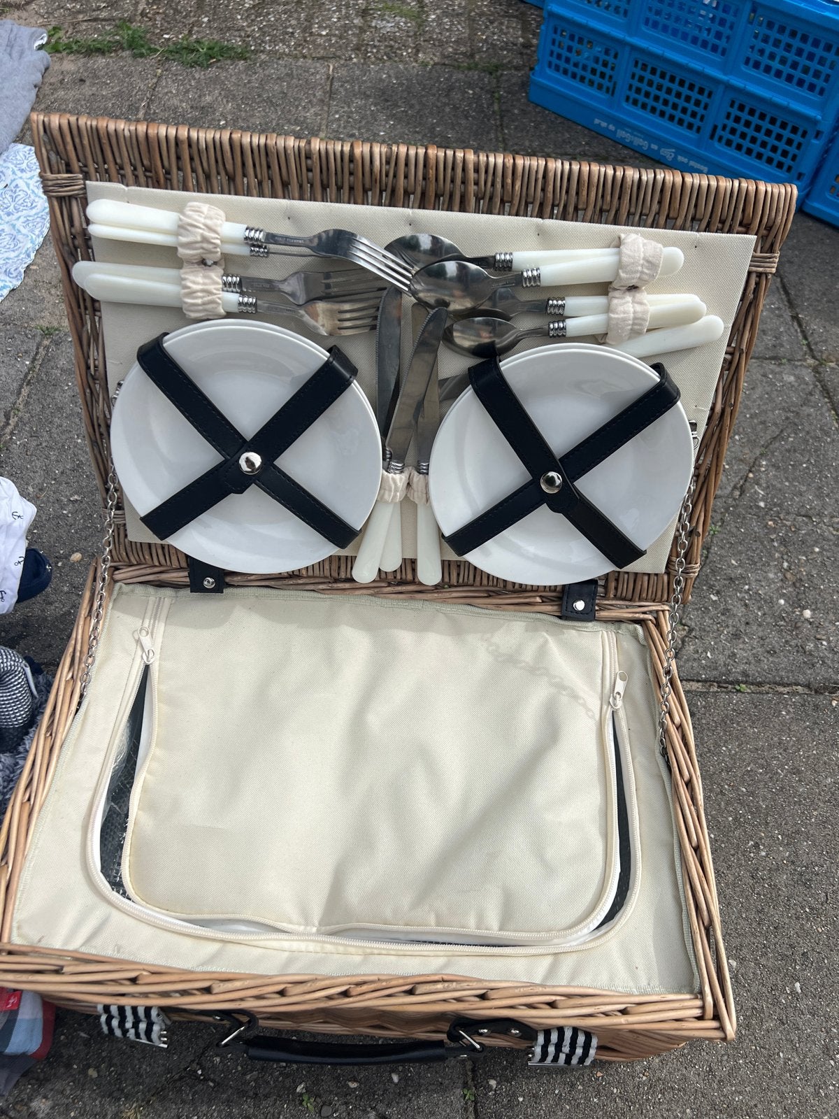 Nieuwe picknickmand met servies en bestek, Ophalen of Verzenden, Nieuw, Zonder inhoud