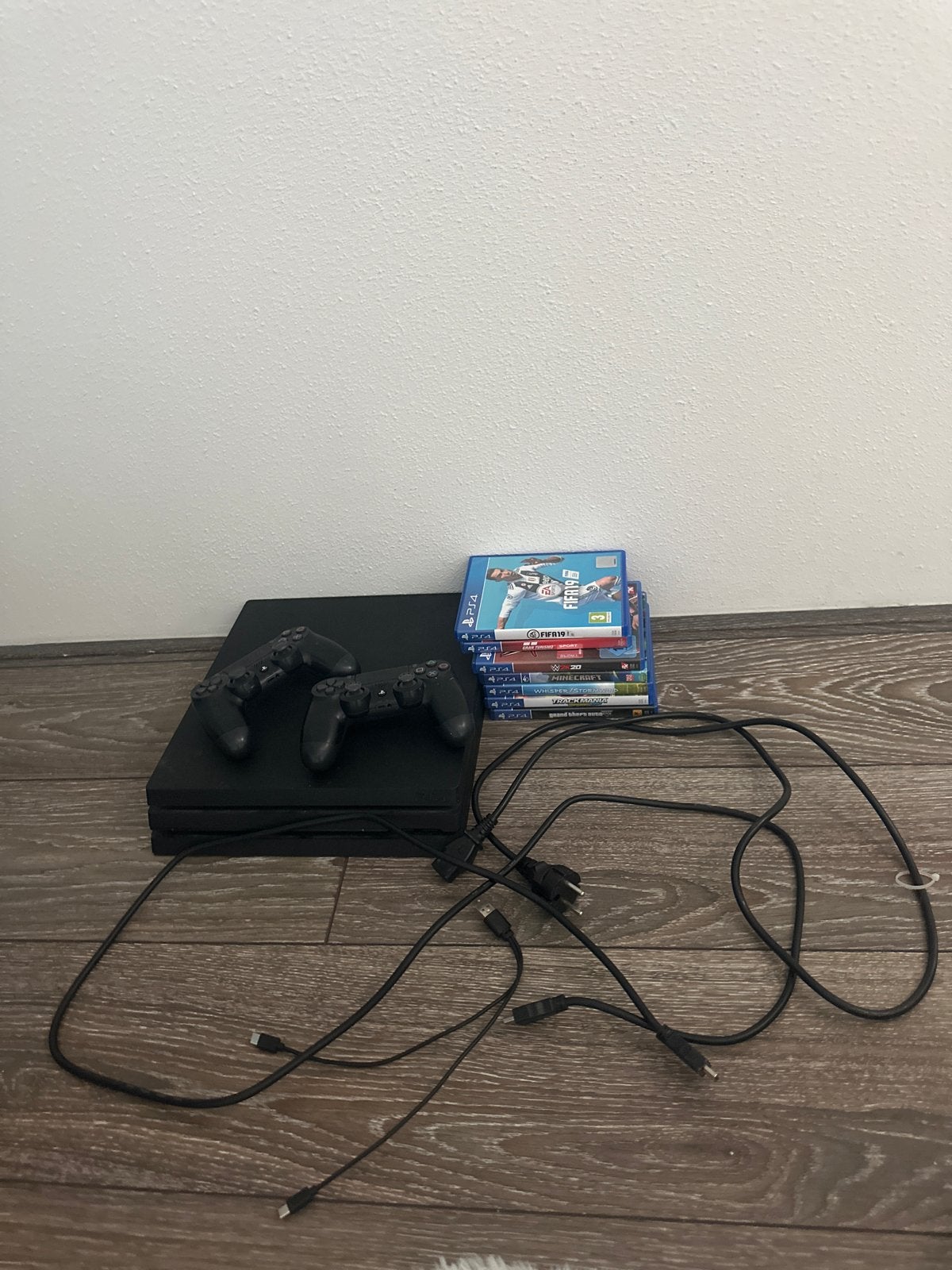 PlayStation 4 met 7 spellen en 2 controllers, Ophalen, Met 2 controllers, Original, Gebruikt