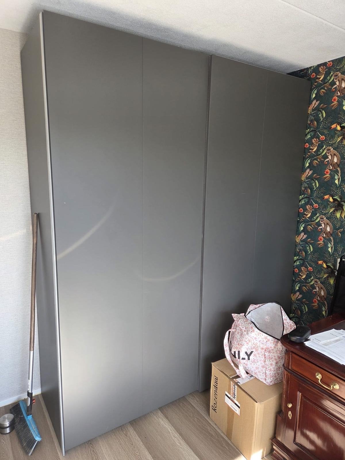 IKEA HASVIK Schuifdeuren 200x236 donkergrijs nieuwstaat, Ophalen, Zo goed als nieuw, Met deur(en), 200 cm of meer