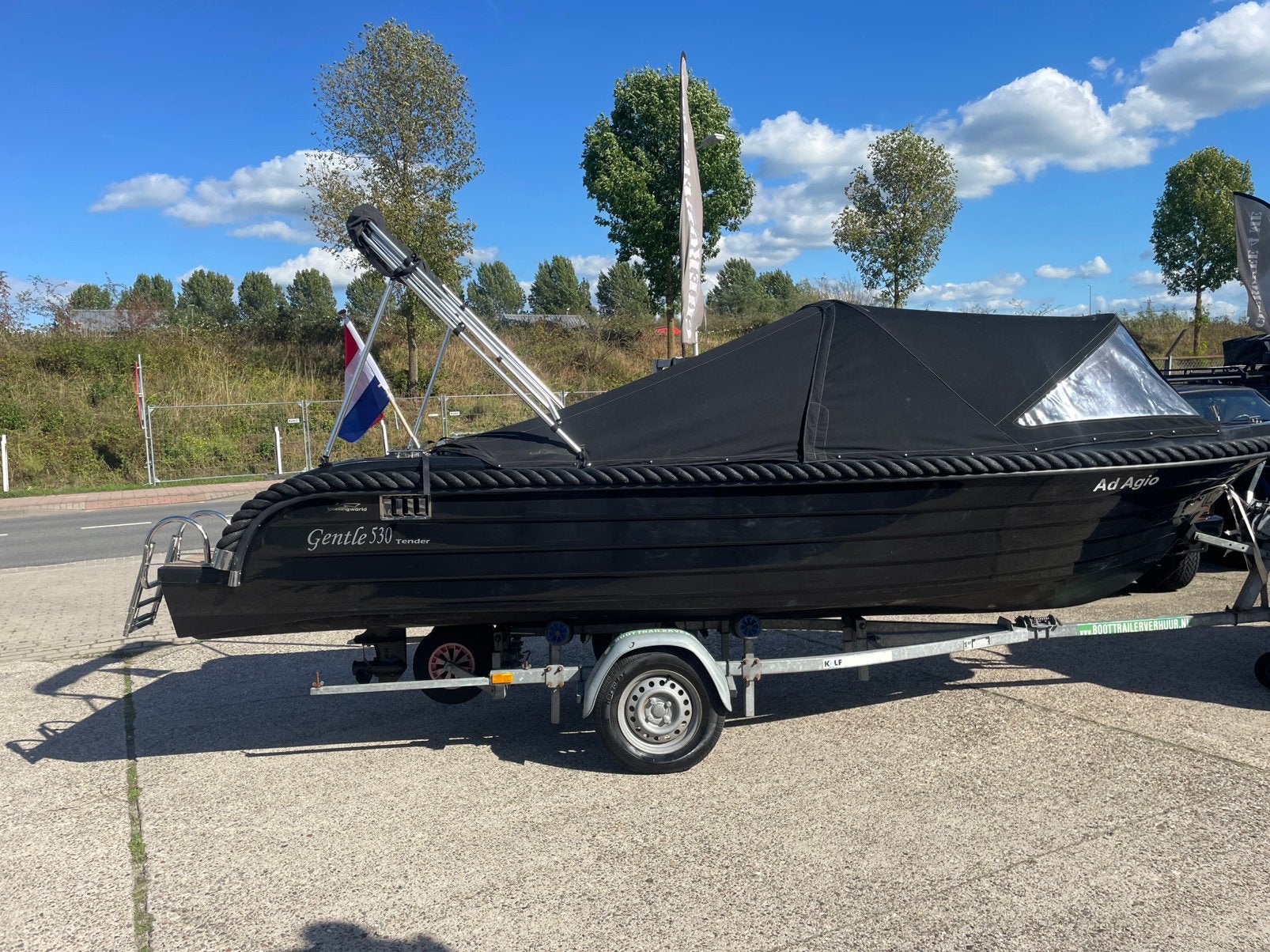 Zeer nette Gentle 530 Tender + 20 pk Suzuki, Ophalen, Tender, Zo goed als nieuw, Rondzit