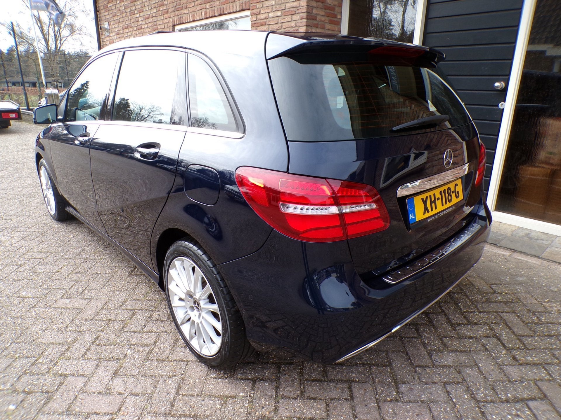 Mercedes-Benz B-klasse 200 Prestige Automaat / leder / Navi, Auto's, 1325 kg, Gebruikt, Blauw, Bedrijf