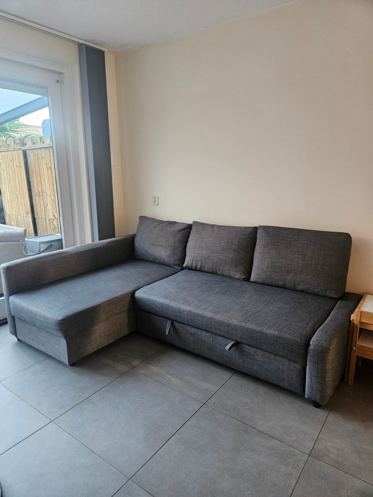 IKEA FRIHETEN slaapbank - donkergrijs, Huis en Inrichting, Ophalen, Gebruikt, Tweepersoons, Overige maten
