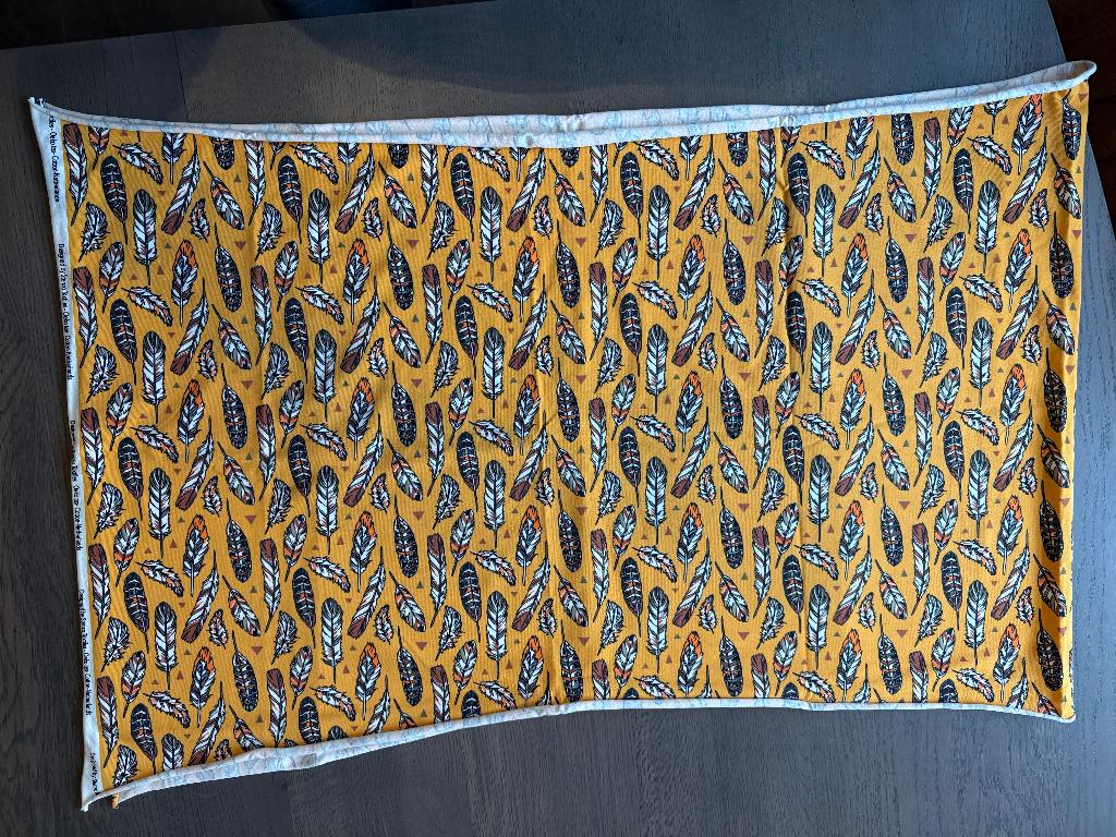 Tricot Stenzo geel met veren (61a), 120 cm of meer, Geel, Nieuw, Ophalen of Verzenden