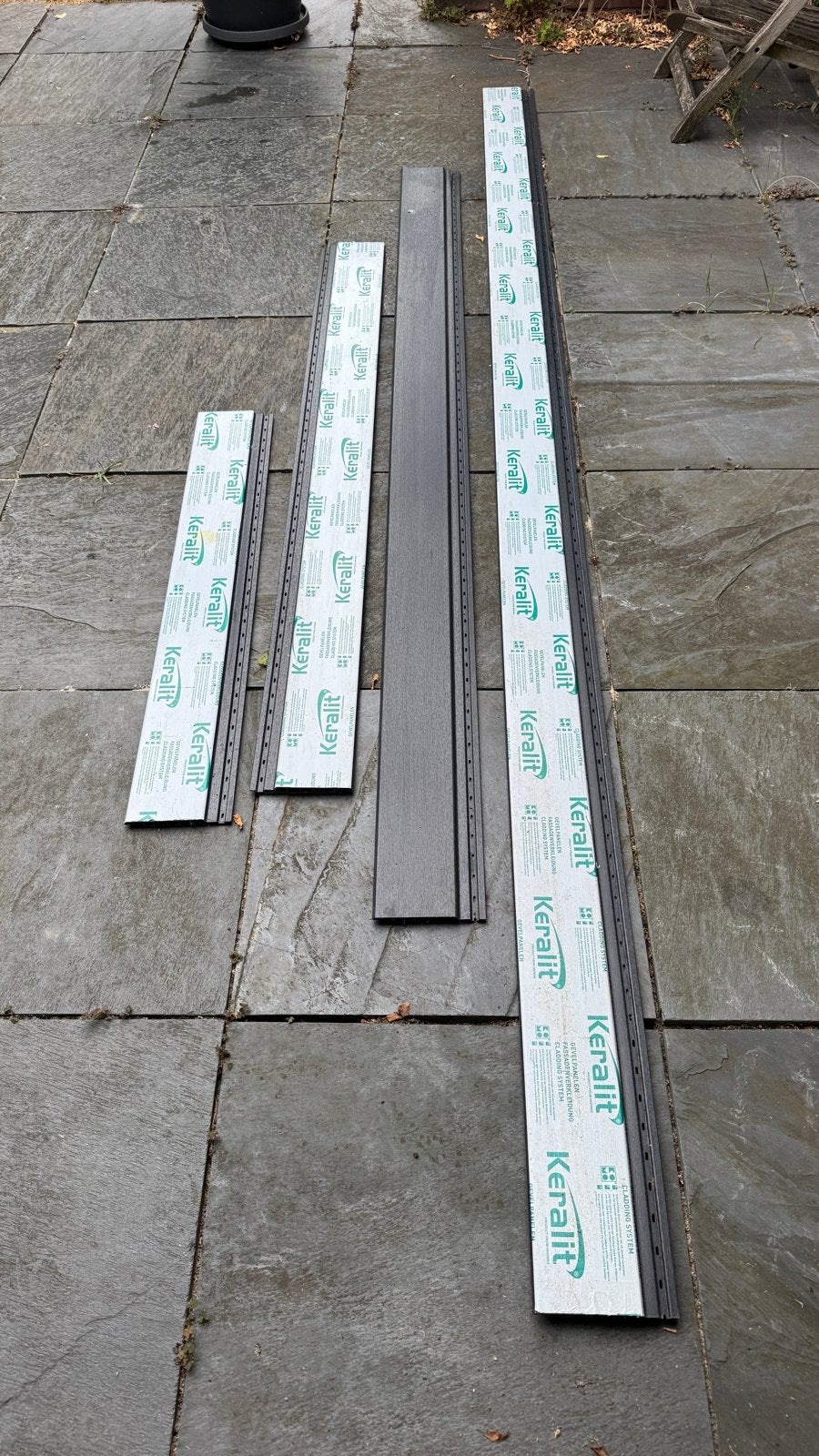 Keralit gevelbekleding en diverse profielen, Ophalen, Minder dan 25 mm, Zo goed als nieuw, Plank