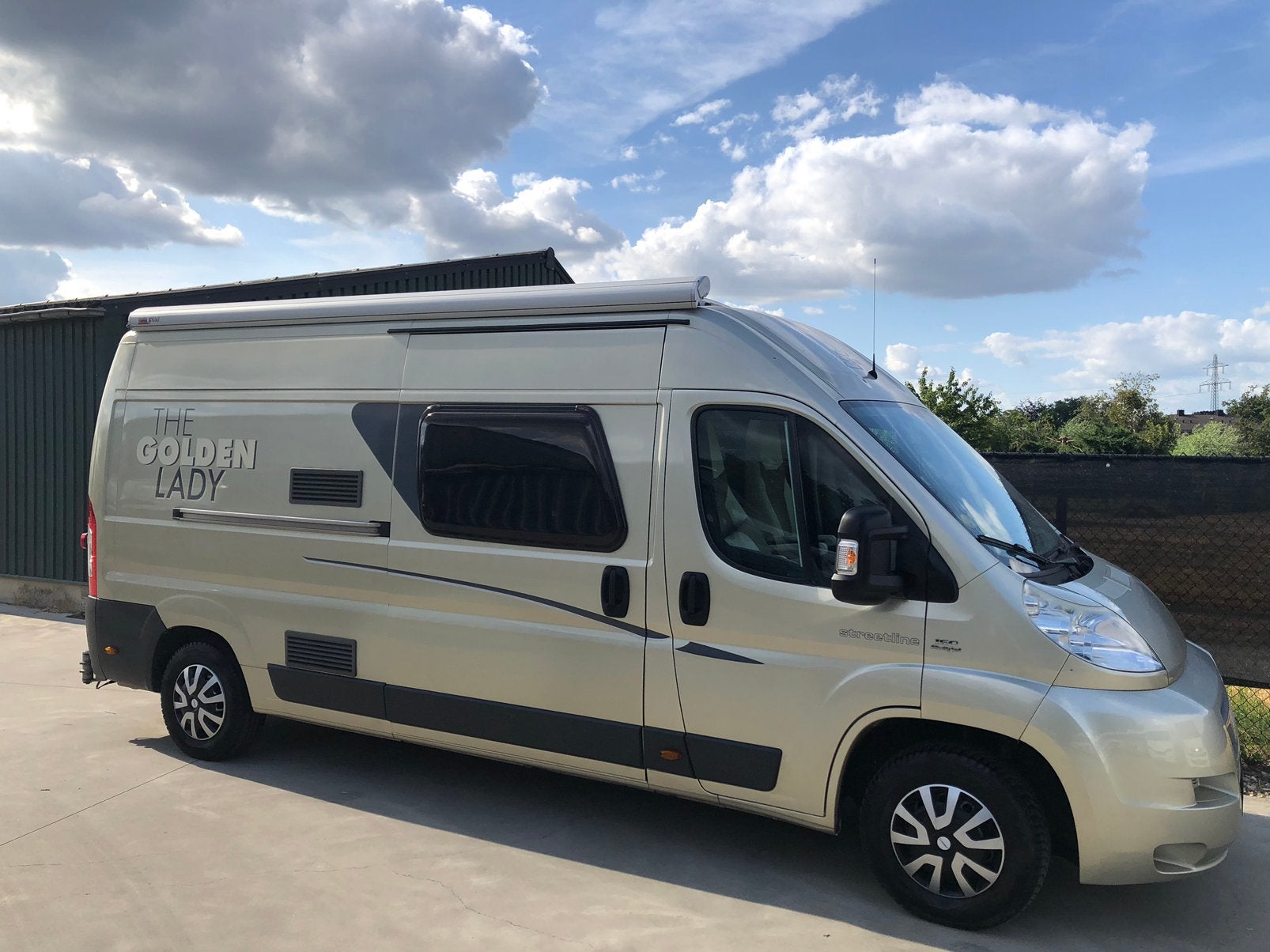 Caravans And Camping Buscamper