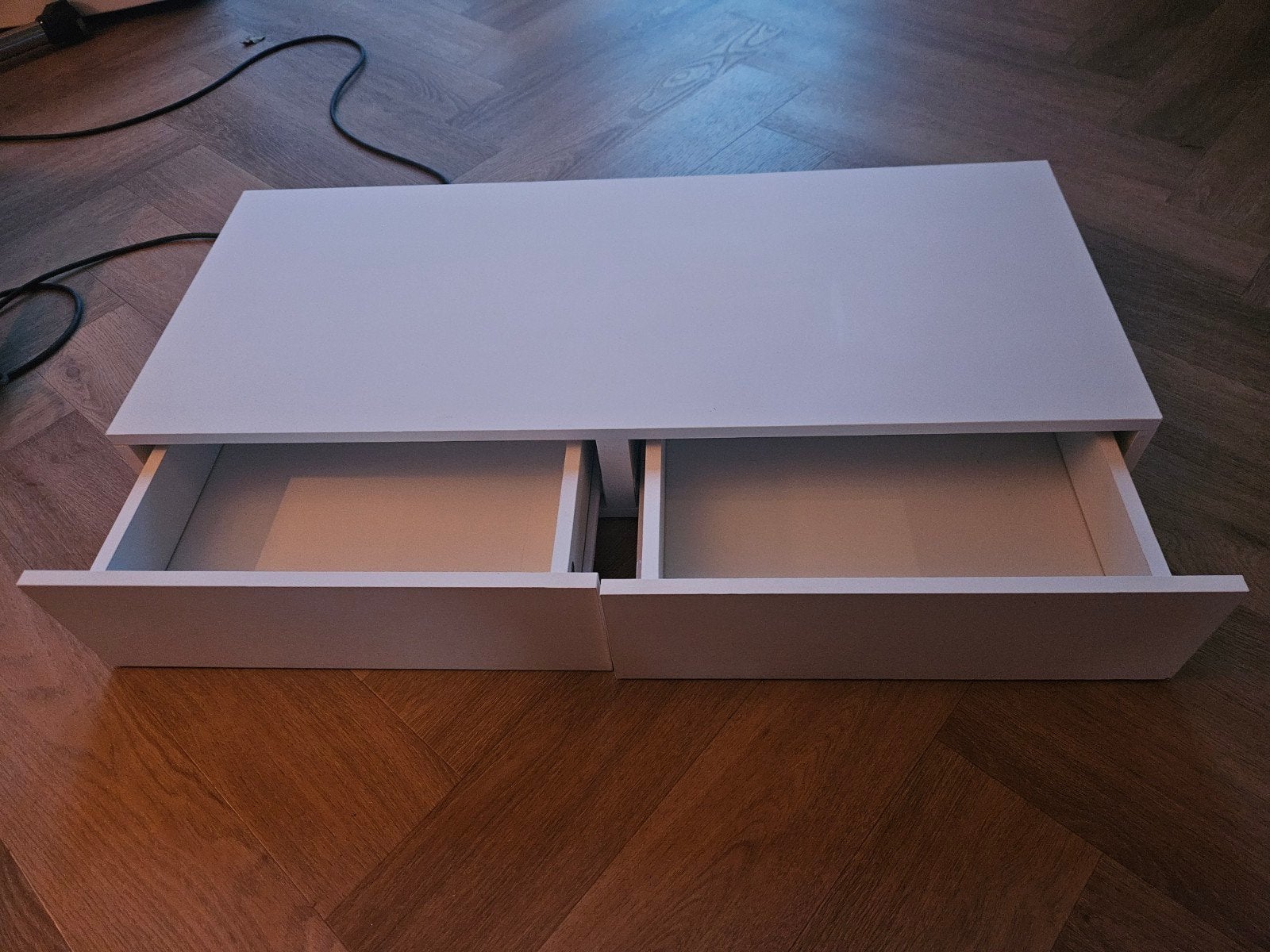 wandplank met 2 lades, Ophalen
