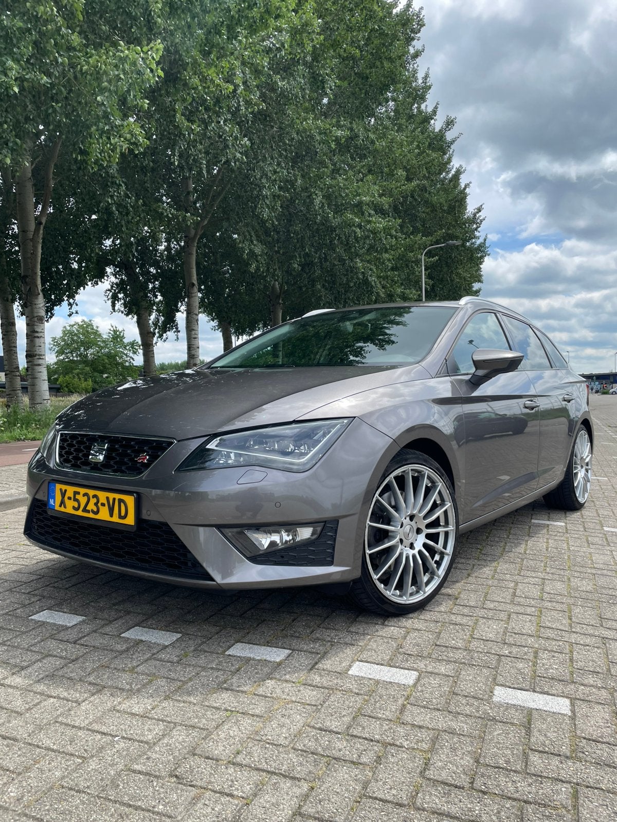 Seat Leon 1.4 TSI ACT 150pk Dsg-7 2016 Grijs, Auto's, Seat, Particulier, Leon, ABS, Airbags, Alarm, Apple Carplay, Automatische klimaatregeling