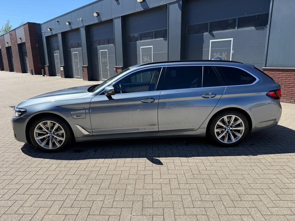 BMW 5-serie Touring 530e TOURING 2021/BTW AUTO/SPORTLEDER/VI, 1998 cc, Achterwielaandrijving, Gebruikt, 4 cilinders