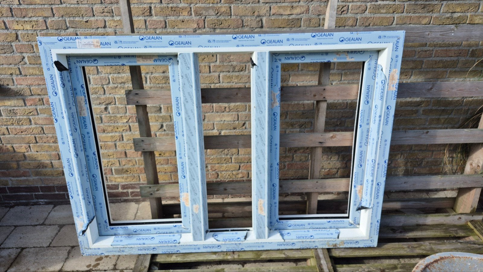 Nieuw Gealan Kozijn zonder glas - 1600x1136 cm, Doe-het-zelf en Verbouw, Ophalen, Gevelraam of Ruit, 120 tot 160 cm, Nieuw