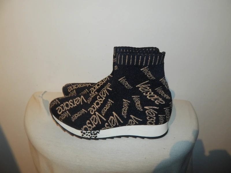 Versace comfort sneakers zwart met gouden merk print 38, Kleding | Dames, Schoenen, Overige kleuren, Verzenden, Sneakers of Gympen