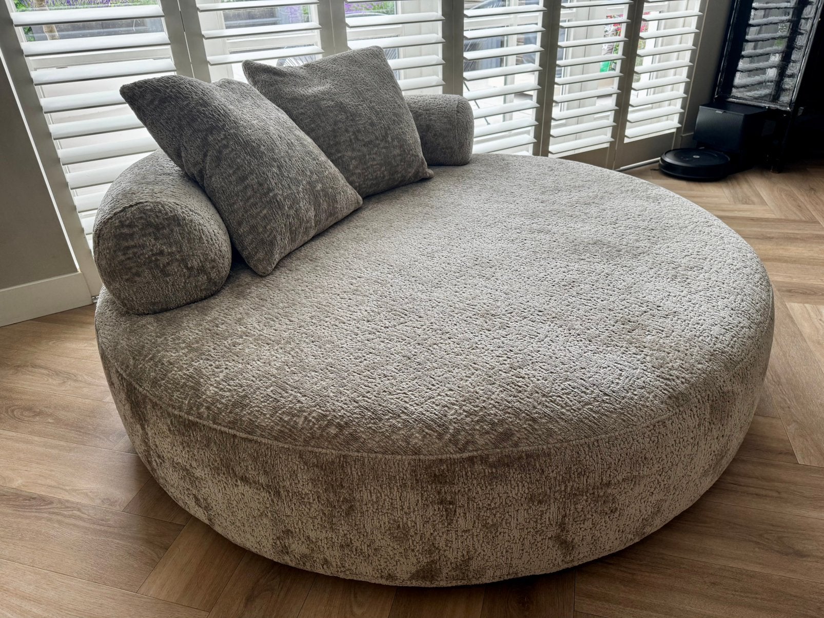 Bank Caïro House Nordic chenille - lichtbruin, Huis en Inrichting, Banken | Bankstellen, Ophalen, Zo goed als nieuw, Tweepersoons