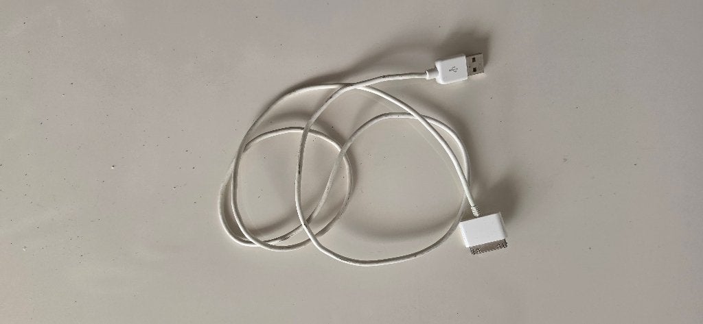 Foto 11 van Originele Apple A1400 5W + originele 30-pin USB-A kabel