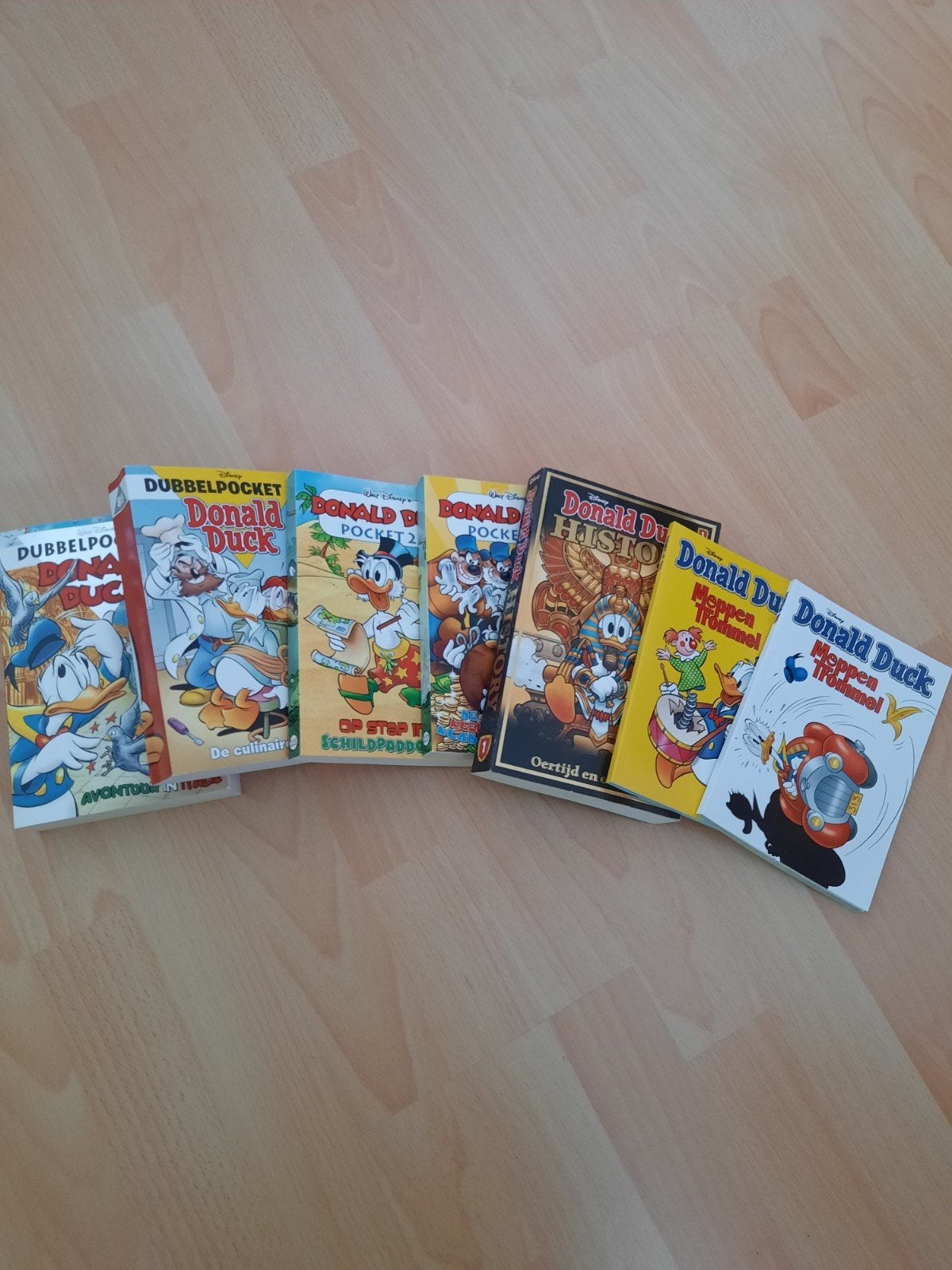 Donald Duck Dubbelpocket en History - 7 stripboeken, Meerdere stripboeken, Ophalen of Verzenden, Zo goed als nieuw, Walt Disney