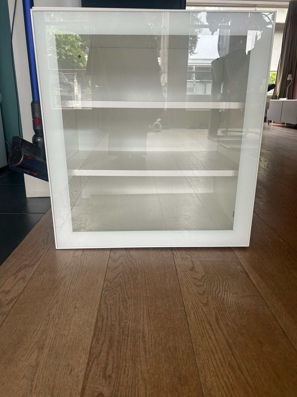 Ikea Besta kastje met glassvik deurtje, Huis en Inrichting, Kasten | Vitrinekasten, Ophalen, 50 tot 100 cm, Zo goed als nieuw