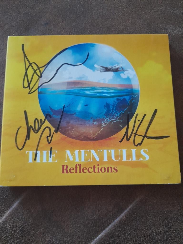 The Mentulls - Reflections gesigneerde CD, Ophalen of Verzenden, Zo goed als nieuw