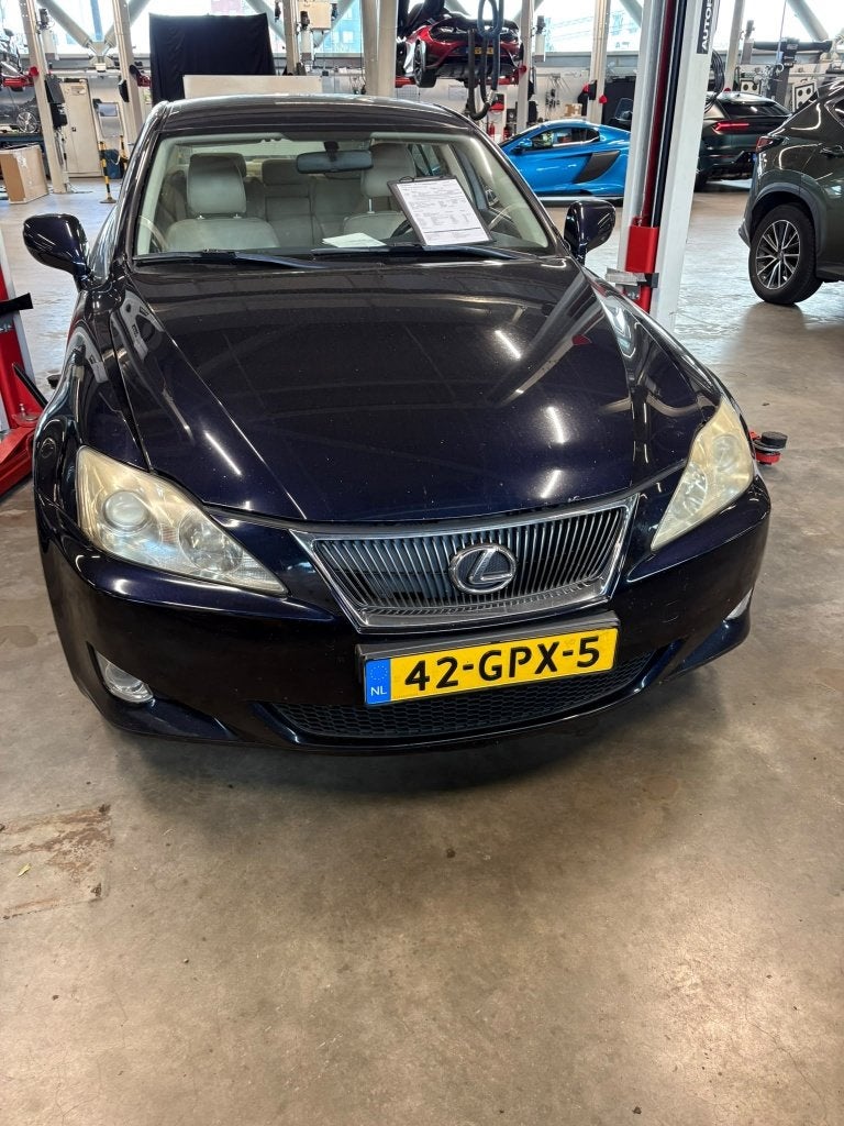Lexus IS 250 2.5 AUT 2008 Blauw, Auto's, Dealer onderhouden, Achterwielaandrijving, Beige, 1535 kg