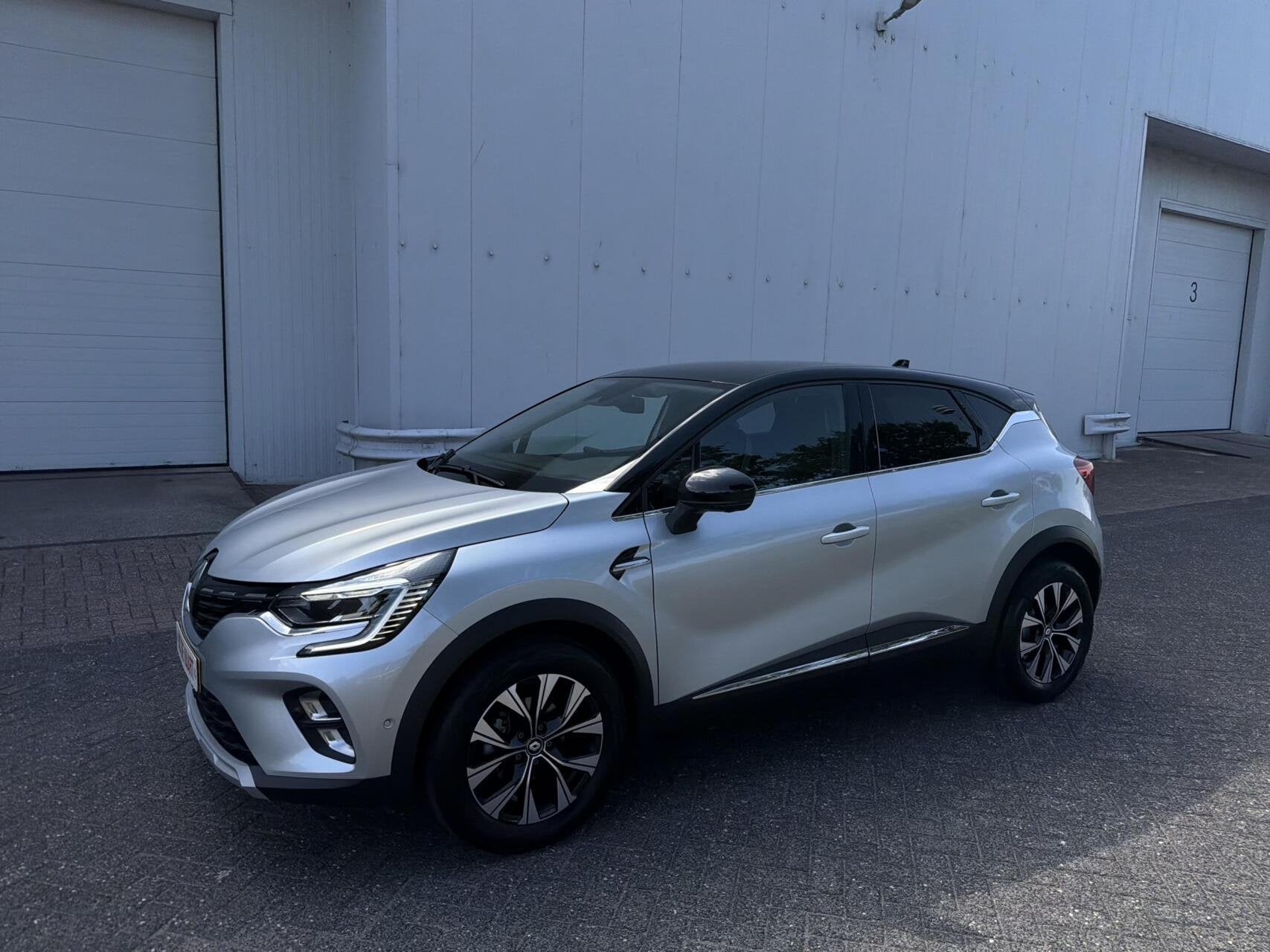 Renault Captur 1.3 mild hybrid 140 techno, Auto's, Gebruikt, 4 cilinders, 1330 cc, Bedrijf