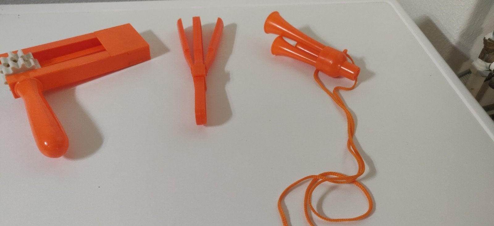 Oranje ratel, klepper en toeter, Ophalen, Oranje of Koningsdag