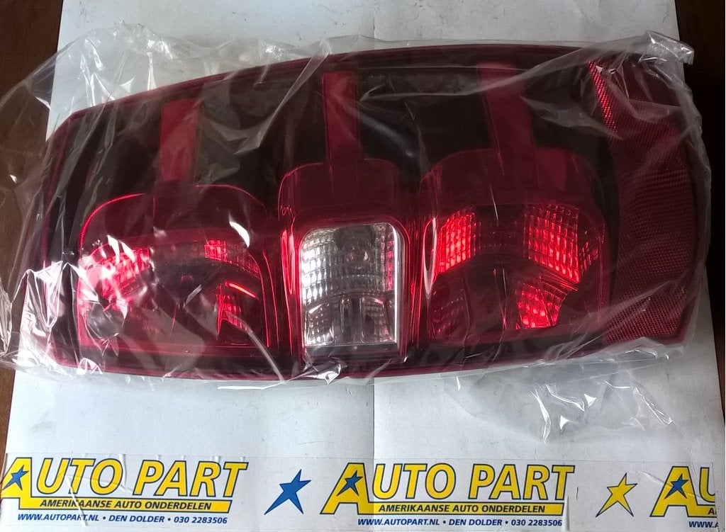 Chevrolet Avalanche 2007-2013 achterlicht, Auto-onderdelen, Verlichting, Chevrolet, Nieuw, Ophalen of Verzenden, No.818, Zhongshan N. Rd., Yongkang Dist., Tainan City 710, Taiwan