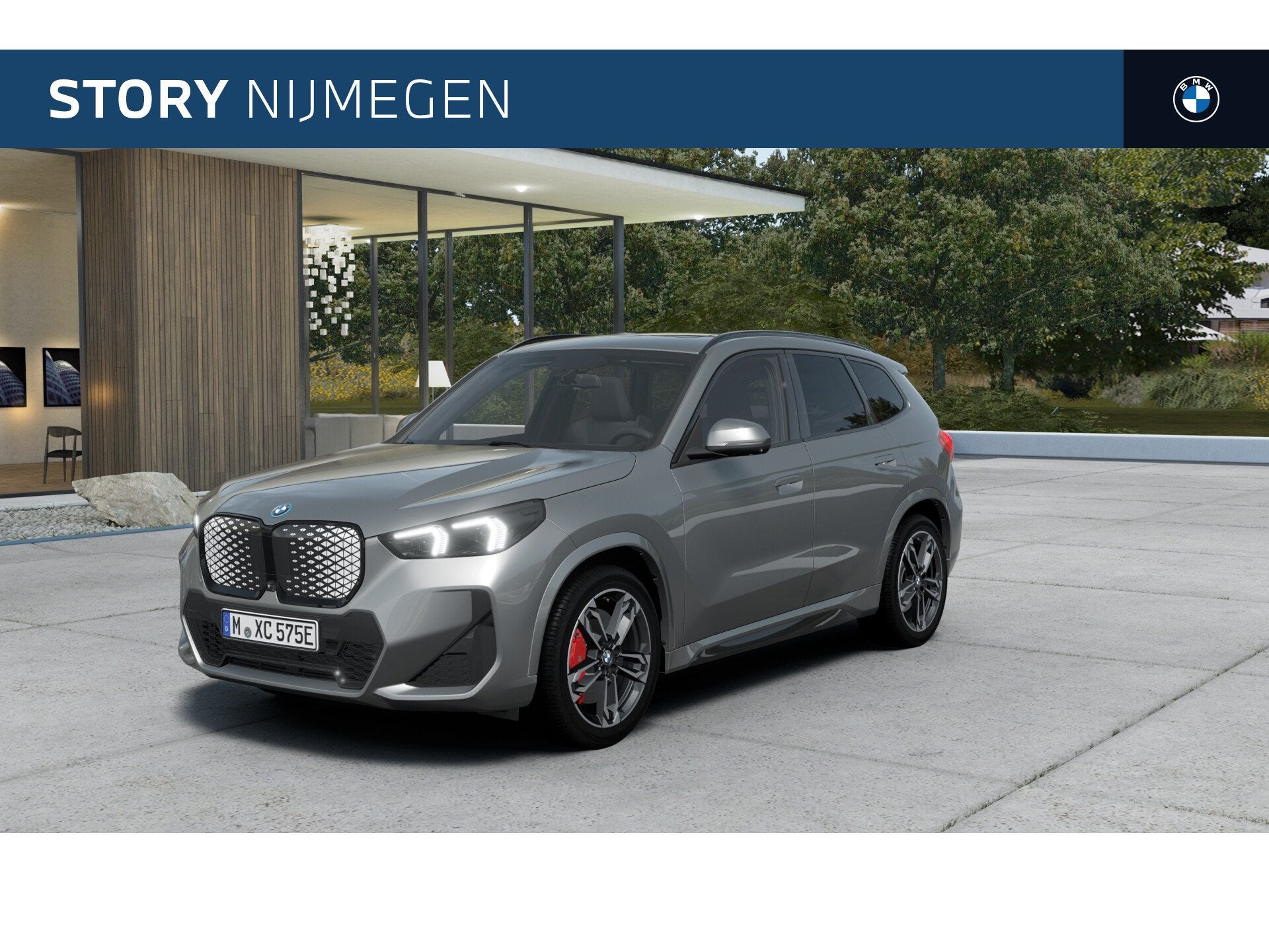 BMW iX1 eDrive20 M Sport / Panoramadak / Trekhaak / Sportsto, Auto's, BMW, Dealer onderhouden, Zwart, Nieuw, SUV of Terreinwagen