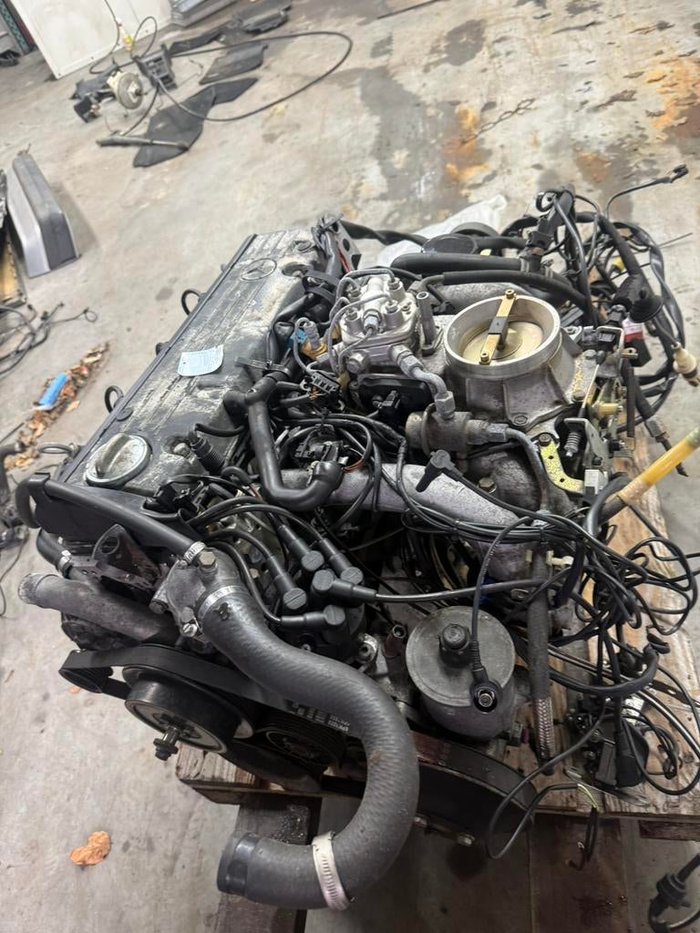 Mercedes 190 w201 motor compleet 2.0 m102921, Gebruikt, Mercedes-Benz, M, Ophalen of Verzenden