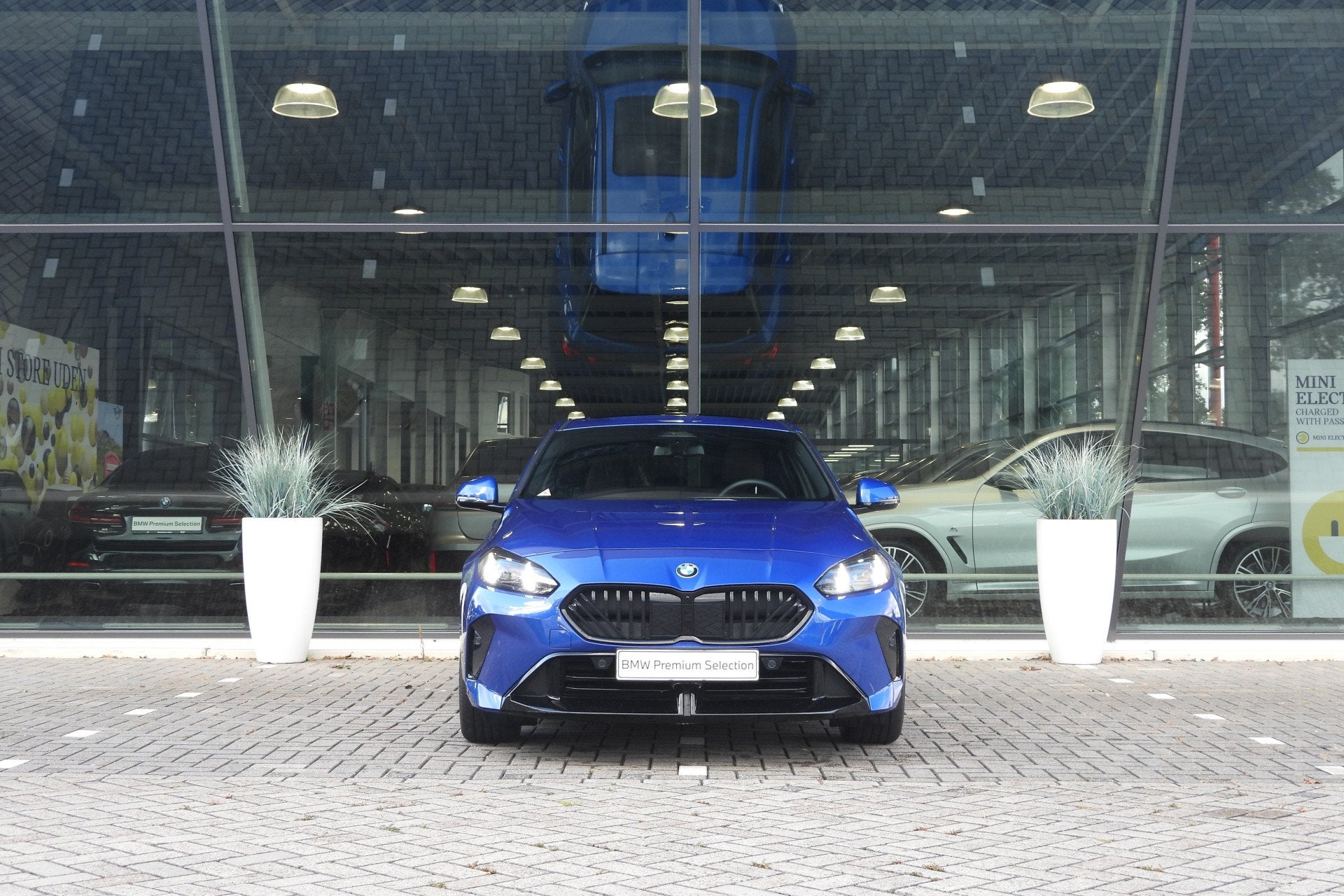 BMW 1 Serie 120 M Sport Automaat / Panoramadak / Adaptieve L, Gebruikt, Euro 6, 156 pk, Blauw