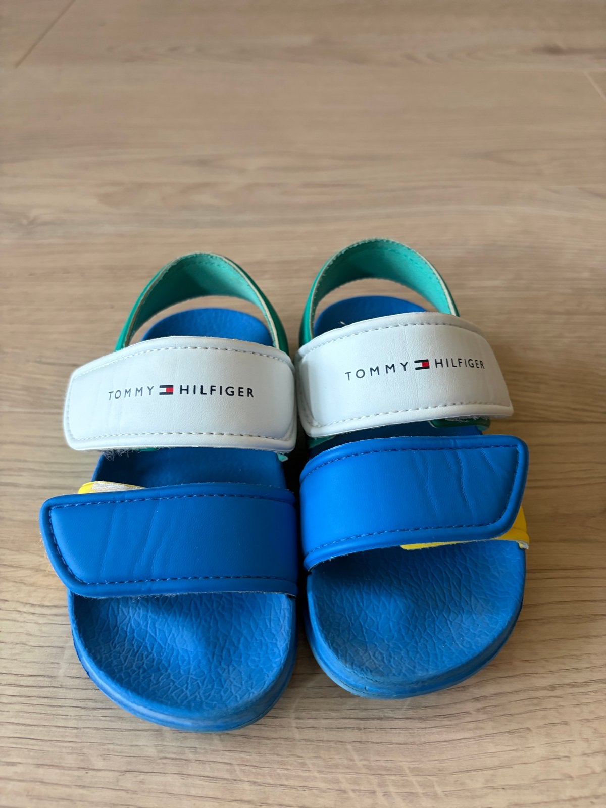 Tommy Hilfiger sandalen maat 25, Ophalen of Verzenden, Gebruikt, Jongen of Meisje, Schoenen