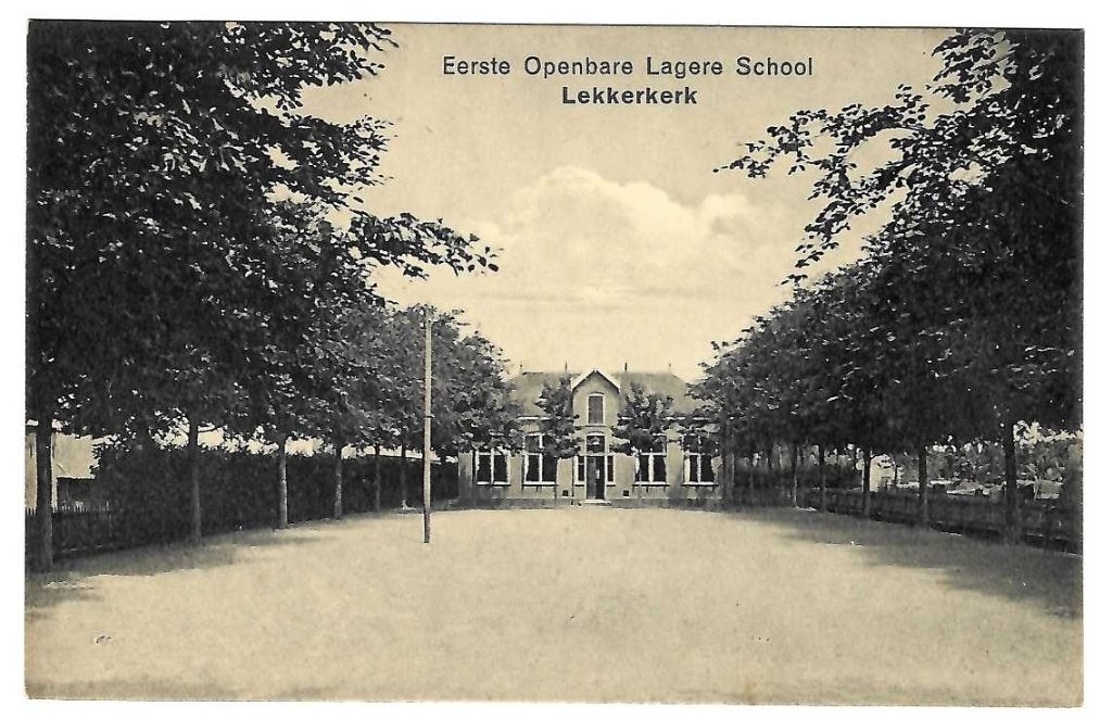 Lekkerkerk - Eerste Openbare Lagere School, Verzenden, 1920 tot 1940, Ongelopen, Zuid-Holland