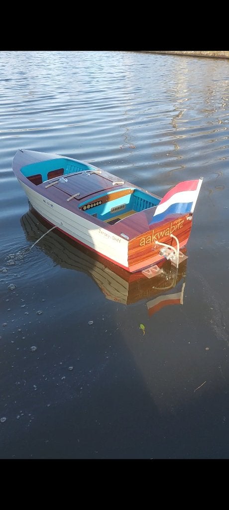 Rc crackerbox powerboat Leopard  motor  120cm vaarklaar, Ophalen of Verzenden, Zo goed als nieuw, Groter dan 1:32, Overige merken
