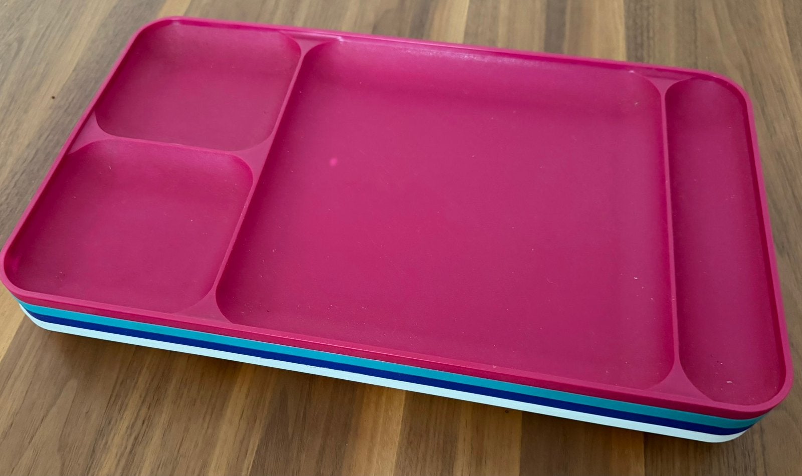 4 vintage Tupperware vakkenborden / TV trays – retro, Ophalen of Verzenden, Zo goed als nieuw, Overige kleuren, Overige typen