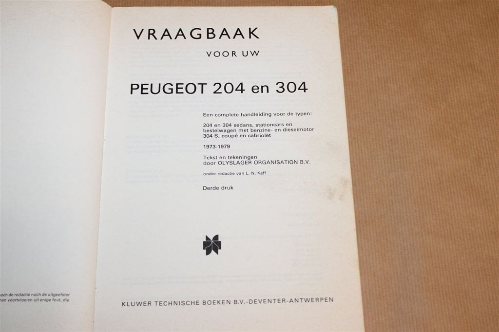 Vraagbaak Peugeot 204 en 304 — Onderhoud & Reparatie 1973-79, Auto diversen, Handleidingen en Instructieboekjes, Ophalen of Verzenden