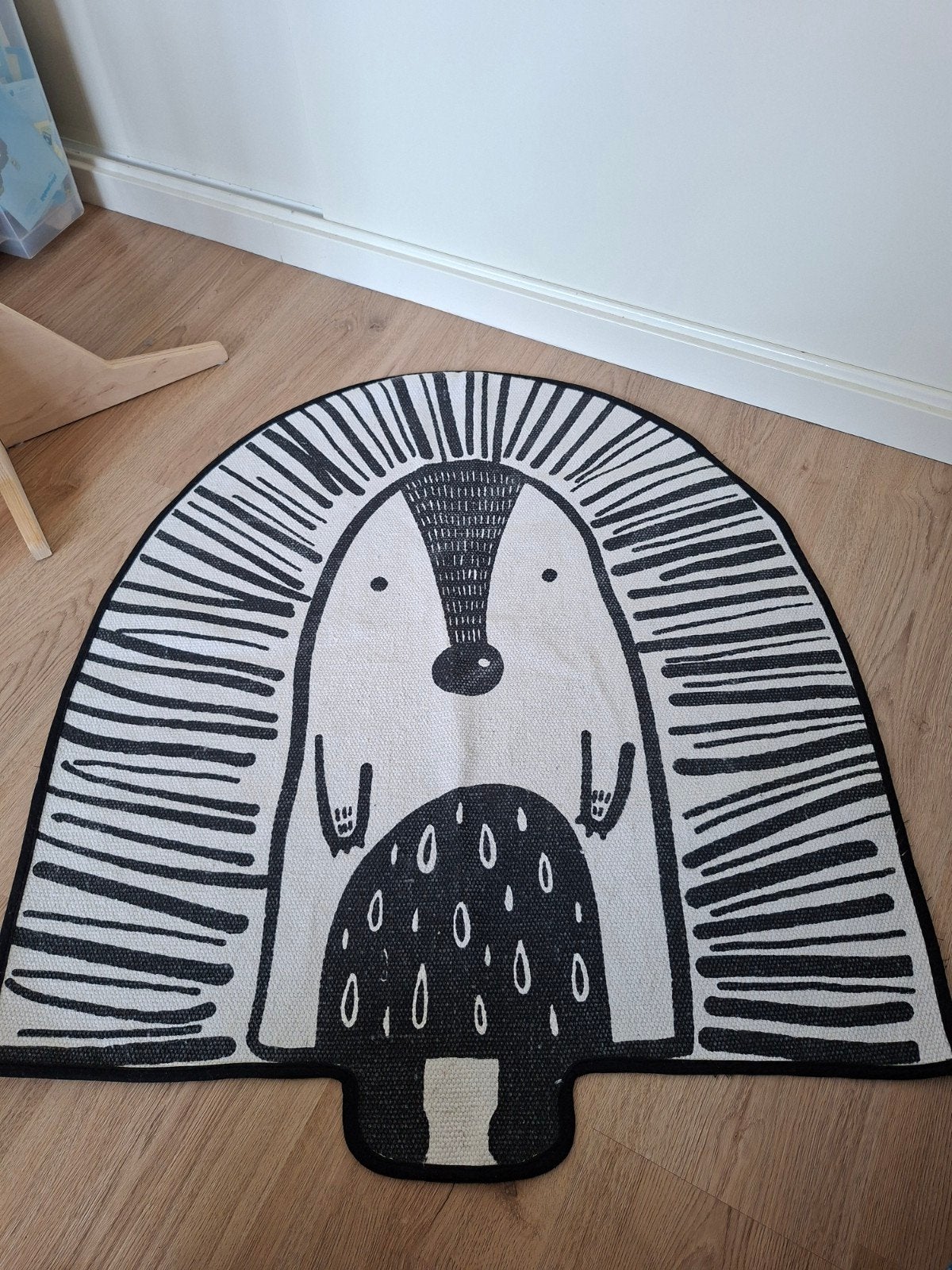 Leuk zwart-wit egel vloerkleed voor kinderkamer, Ophalen, 50 tot 100 cm, 50 tot 100 cm, Zo goed als nieuw
