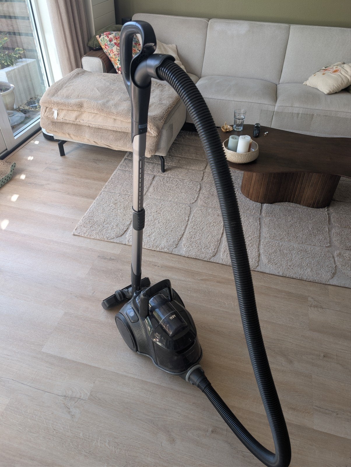 AEG LX9-3-STM Stofzuiger - Krachtig en Zakloos, Ophalen, Gebruikt, Minder dan 1200 watt, Reservoir