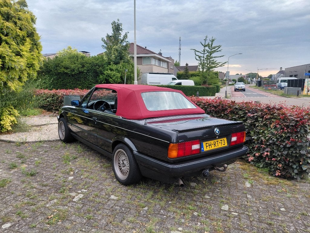 BMW 3-Serie 1.8 I 318 Cabriolet U9 1992 Zwart, Auto's, Achterwielaandrijving, 4 cilinders, Cabriolet, 1796 cc