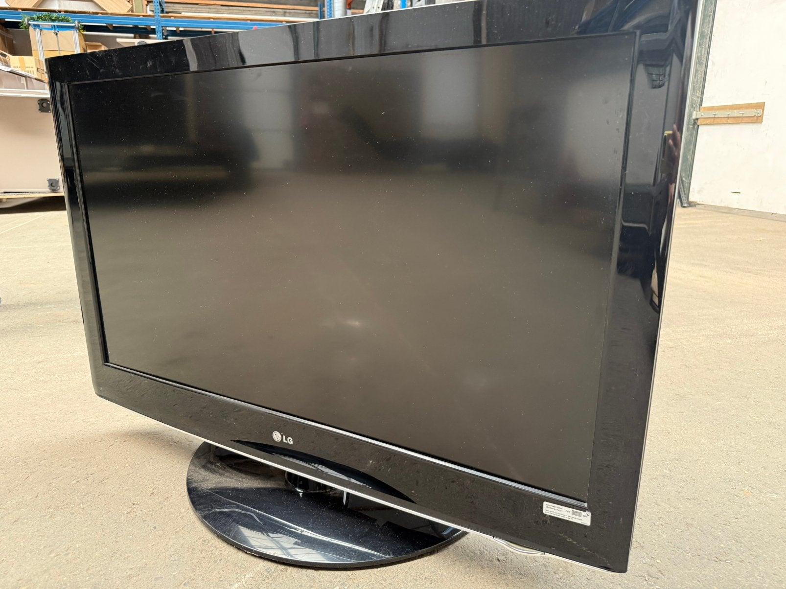 LG LH3000-ZA televisie, Ophalen, 50 Hz, 80 tot 100 cm, Zo goed als nieuw
