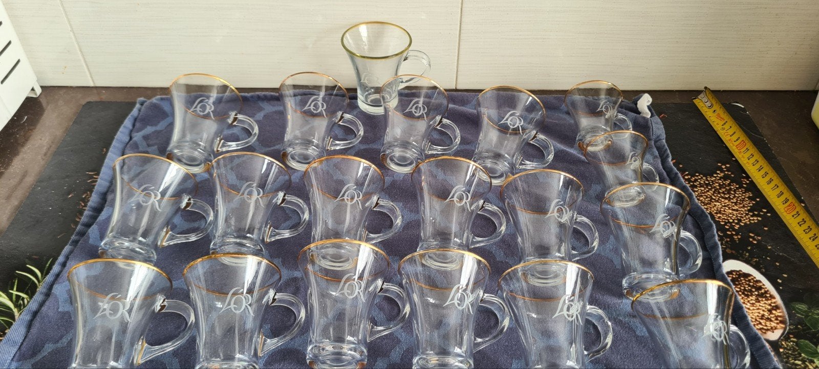 Set van 18 L'OR koffieglazen met gouden rand, Huis en Inrichting, Glas of Glazen, Ophalen of Verzenden, Overige stijlen, Glas