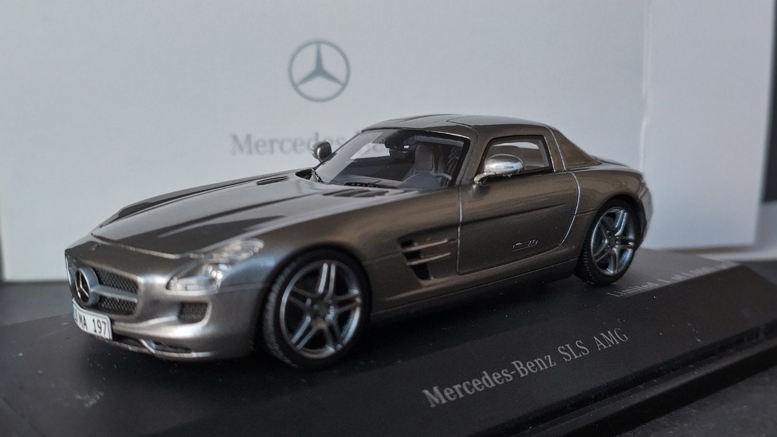 Mercedes Benz SLS 1:43 Spark Pol, Overige merken, Auto, Verzenden, .