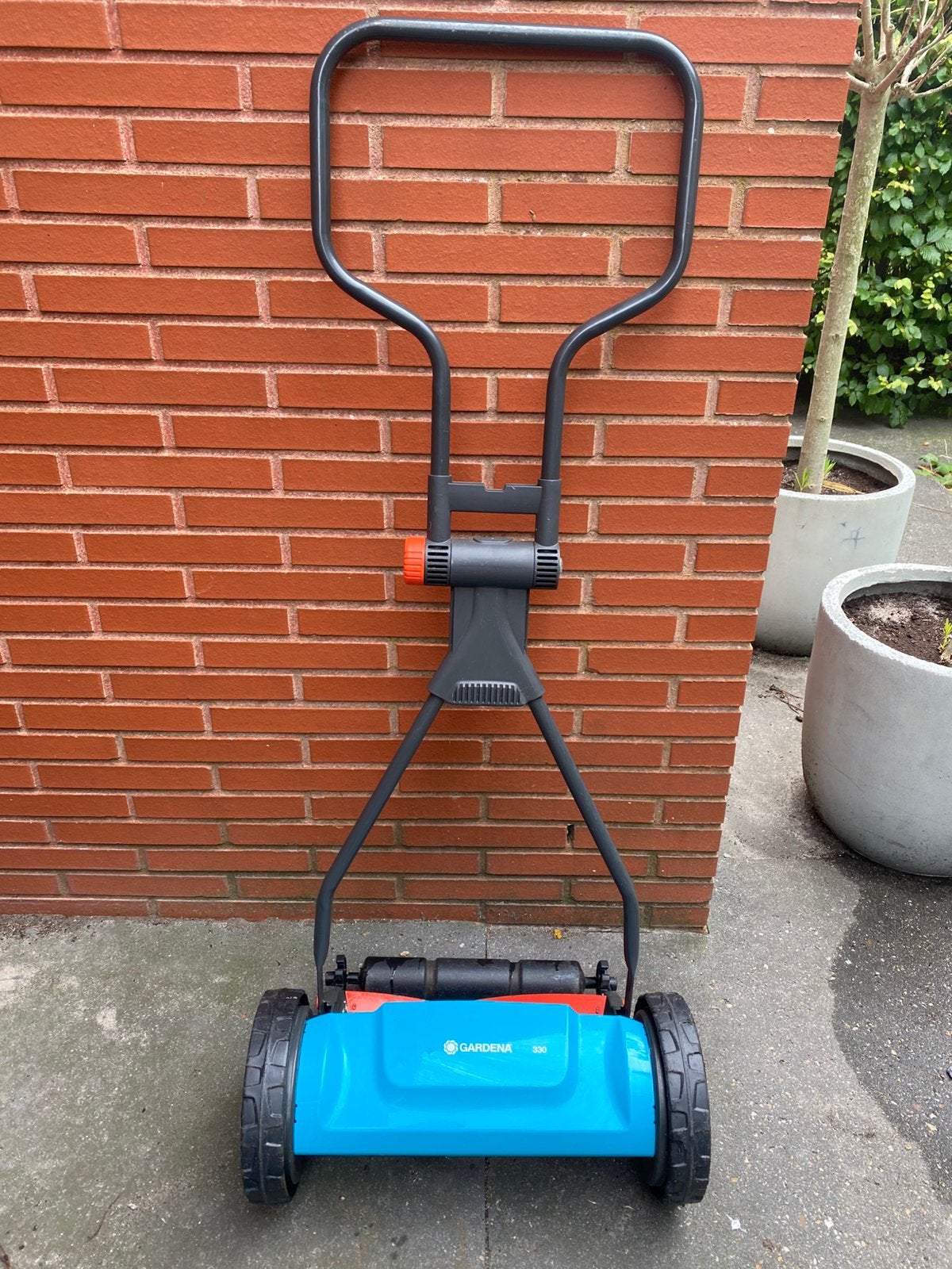 Gardena 330 handgrasmaaier, Tuin en Terras, Grasmaaiers, Ophalen, Gebruikt, Handgrasmaaier, 30 t/m 39 cm
