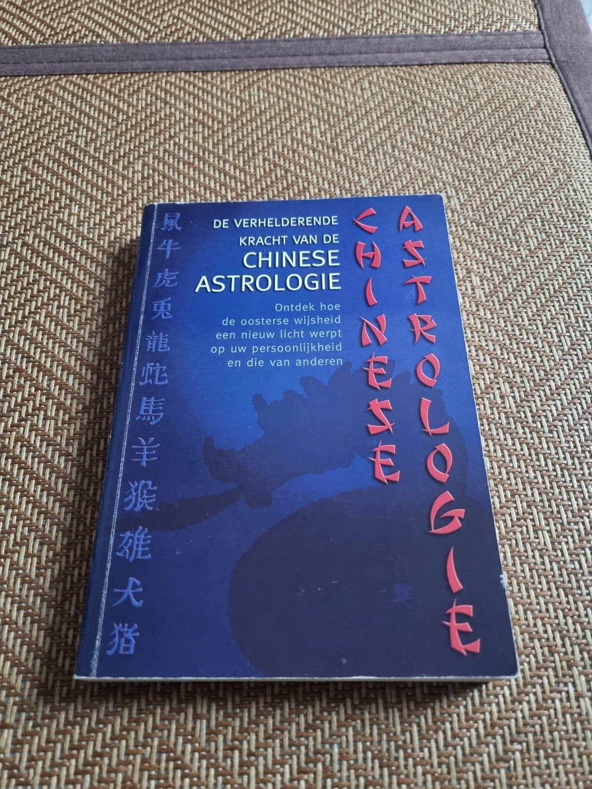 Chinese Astrologie, Boeken, Ophalen of Verzenden, Zo goed als nieuw, Astrologie, Achtergrond en Informatie
