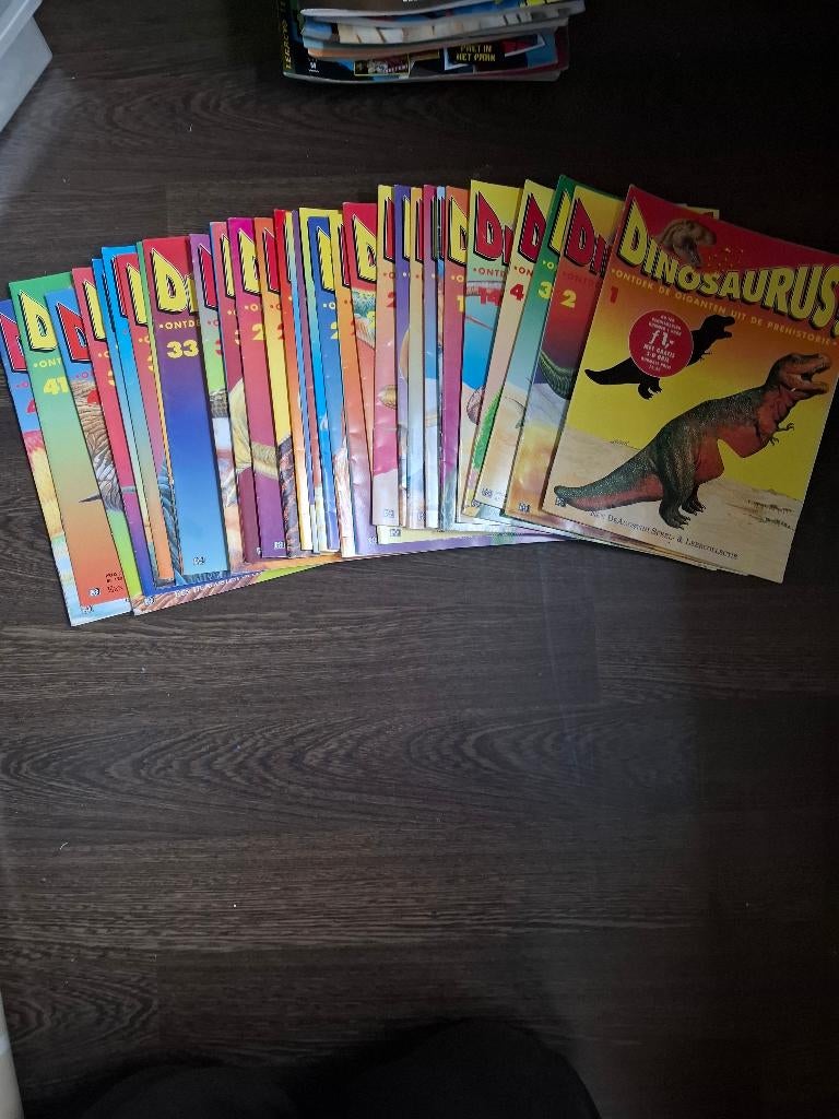 Dinosaurus leermateriaal boeken, Ophalen, Zo goed als nieuw